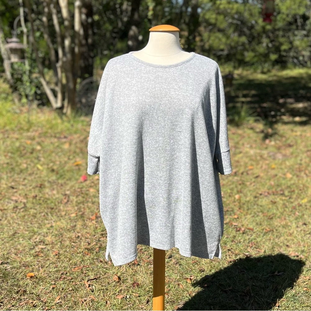 Rush Fashion Gray 3/4 Sleeve Sweater Size XL